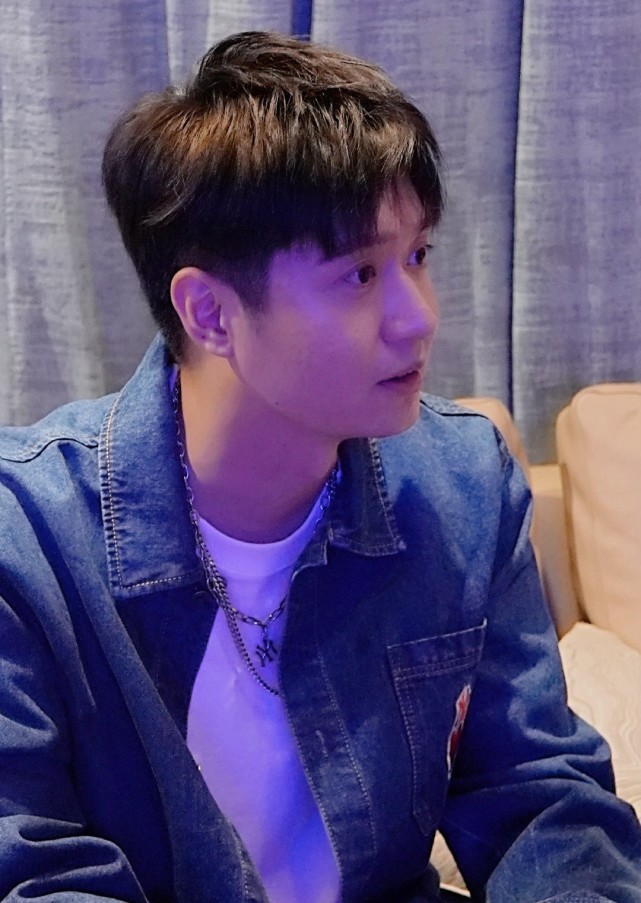 全程没正脸,戏份却和沈腾一样多《独行月球》这个配角才是惊鸿一瞥
