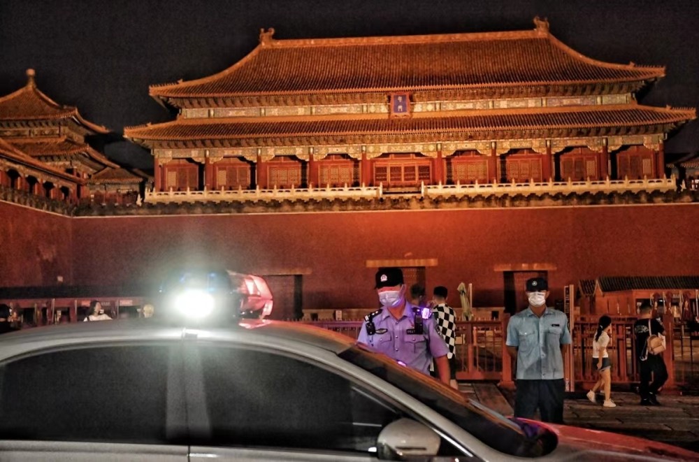 "7月30日,故宫派出所民警刘培在接受北京青年报记者采访时表示,2021年
