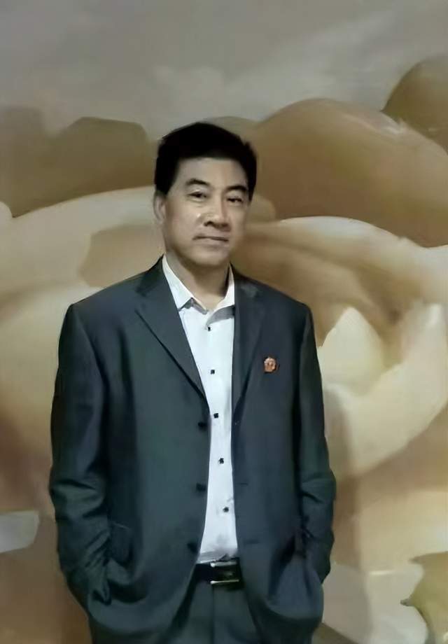 访徐州槐香斋书画院副院长李泉老师