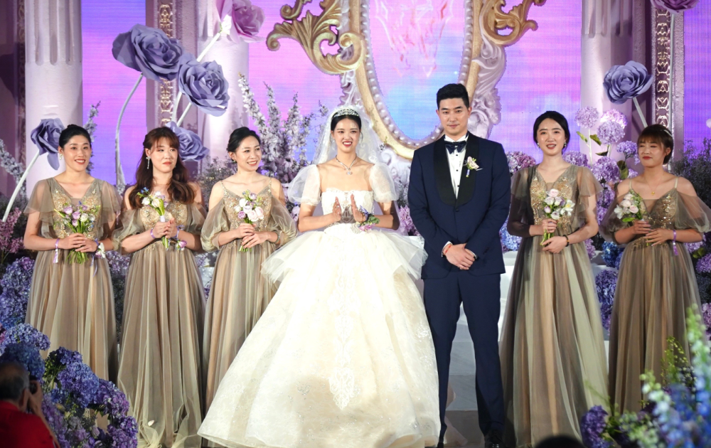 张常宁大婚朱婷没有到场,也未公开送祝福,仍在国外养伤