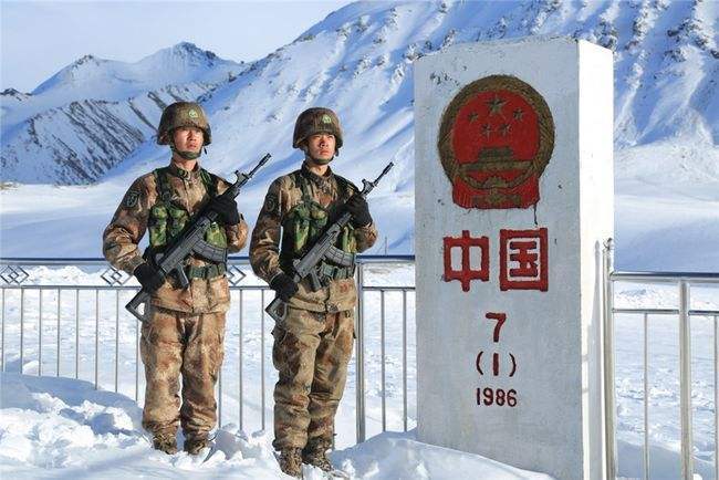 邊防軍人在艱苦的第1線守衛著祖國的安寧他們是最可愛的人