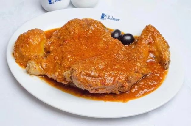 总厨杨才源说,辣椒是非洲鸡的灵魂.