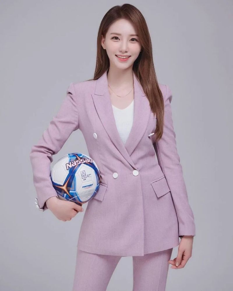 上火|能让孙兴慜主动靠近的气质美女,来头可真不小!_腾讯新闻