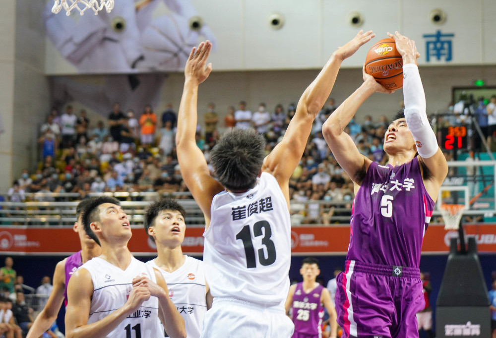 体育篮球cuba总决赛清华大学队夺得冠军3