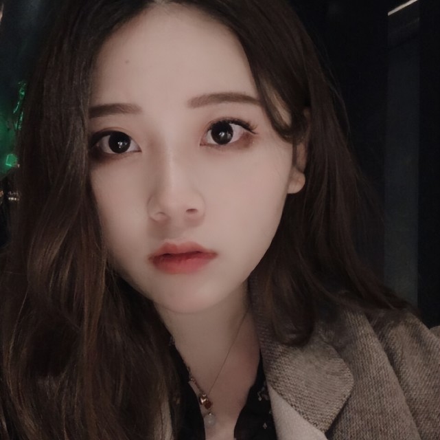 事情是这样的,近日酥酥直播过程中告知了粉丝们自己