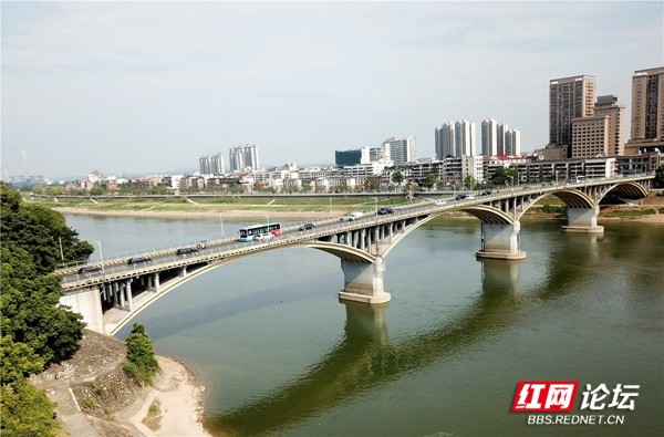 益阳龙山港大桥图片