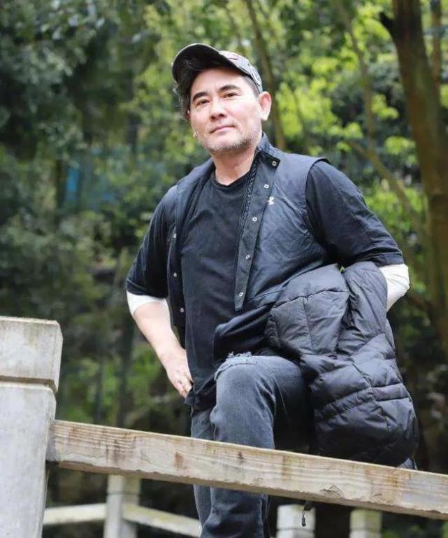 当年迷倒无数观众的"第一美男"赵文瑄,也难逃中年发福,不但一下子胖到