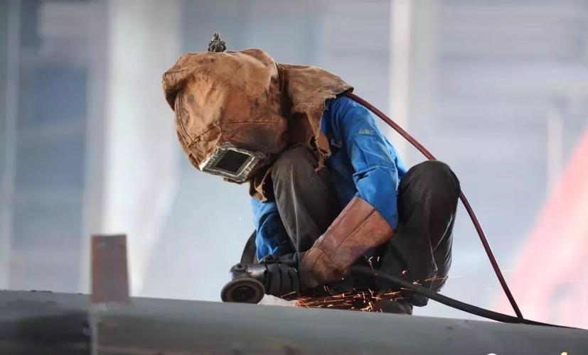 一般来说,气焊主要运用于一些有色金属焊接及铸铁上.