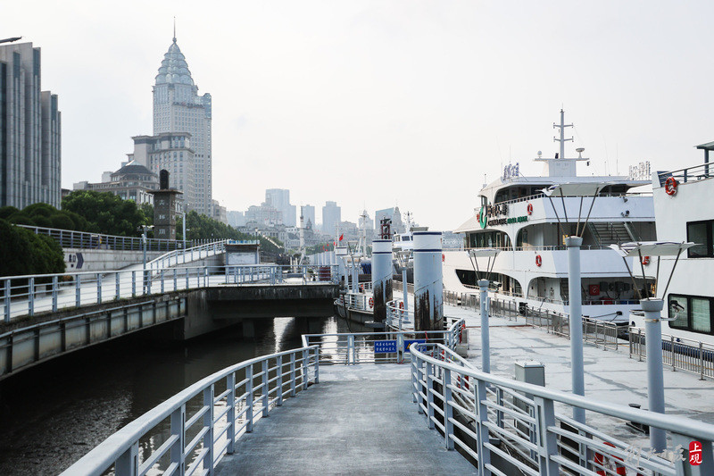 上海十六铺码头更名为十六铺旅游码头景观提升入夜美景恍若冰雕玉琢