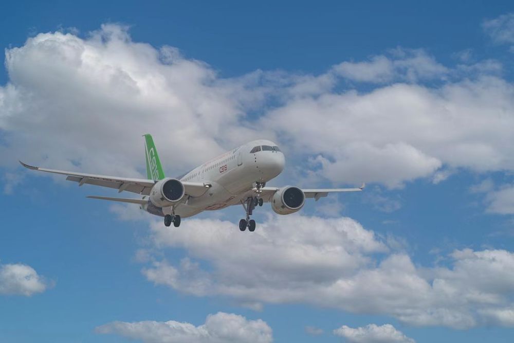 c919大型客機是中國自行研製,具有自主知識產權的大型噴氣式民用飛機