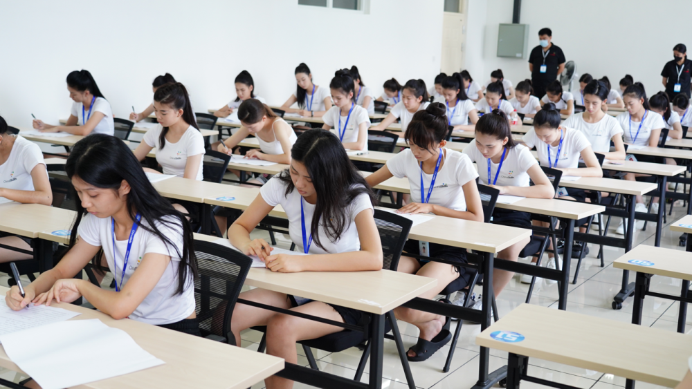 2022年全国职业院校技能大赛中职组模特表演赛项在哈职院举行