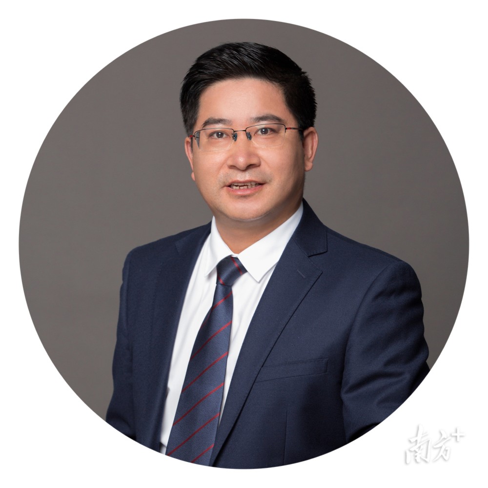 福田区百花小学校长蔡祖泉暑假在家期间,家长可以带领孩子一起做到