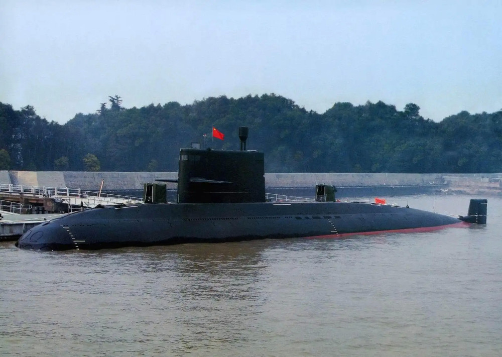 中国大力发展常规潜艇,"蘑菇型"围壳039入役,充当航母杀手