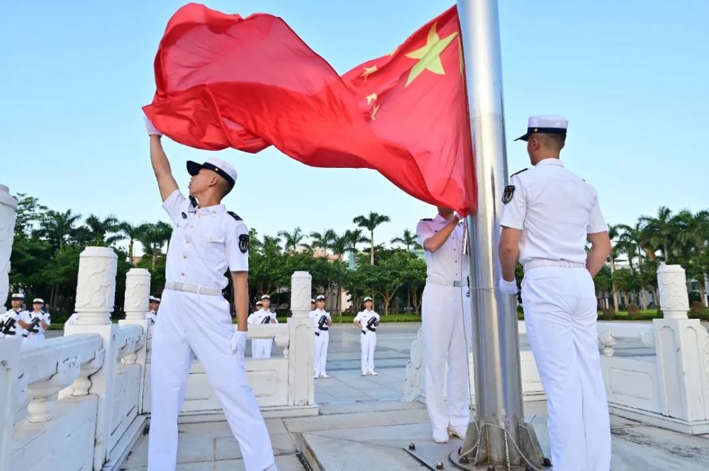 【八一特辑】"矢志强军,建功南海",他们这样过建军节_腾讯新闻