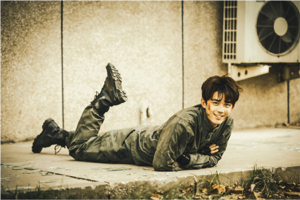 南派三叔《沙海》电影官宣启动!网友跪求吴磊和秦昊原班人马出演!