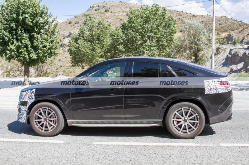 新款梅赛德斯-AMGGLE53轿跑SUV谍照最快年内正式亮相