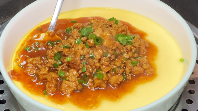 今天做了道肉末蒸蛋,家里小朋友吃了2碗饭,营养又好吃