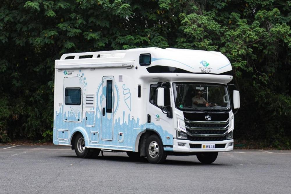 炎炎夏日自由乌托邦冰淇淋房车带你清凉一夏