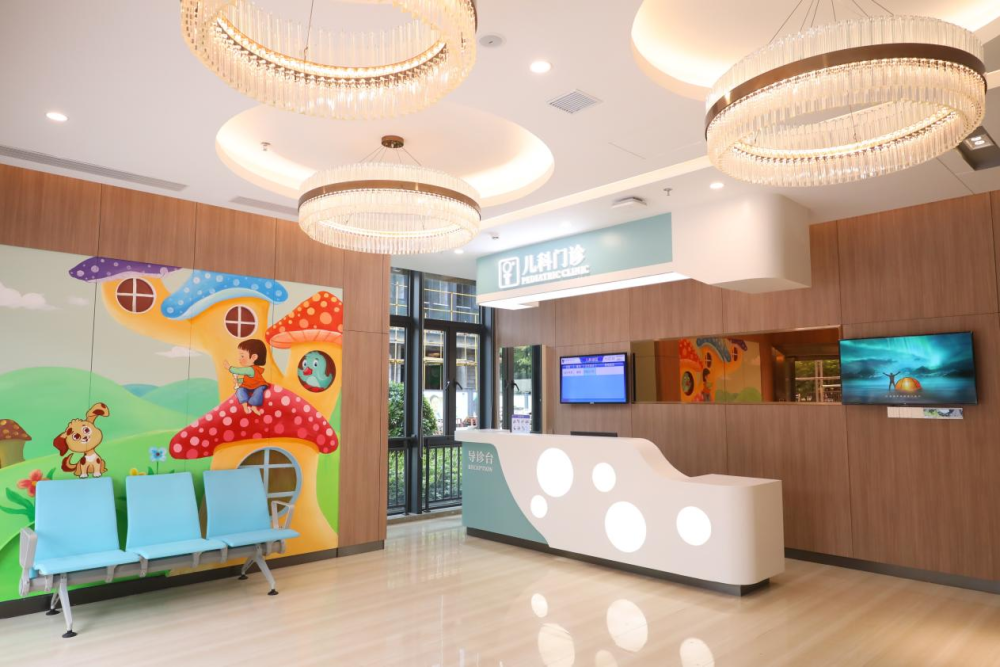 在就诊方面,禾正医院儿科建立了应急加班机制.