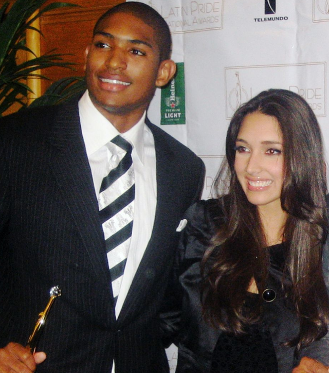 2011年,霍福德和艾米莉亚正式步入了婚姻的殿堂