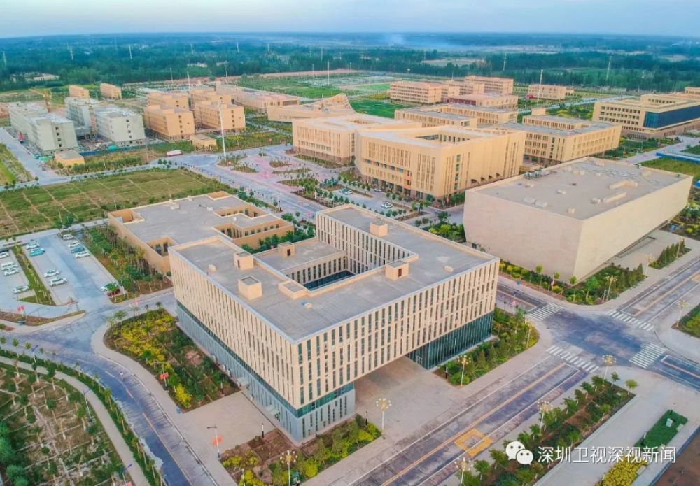 喀什大学党委宣传部副部长陈新富表示,新泉校区建成并正式启用后,学校