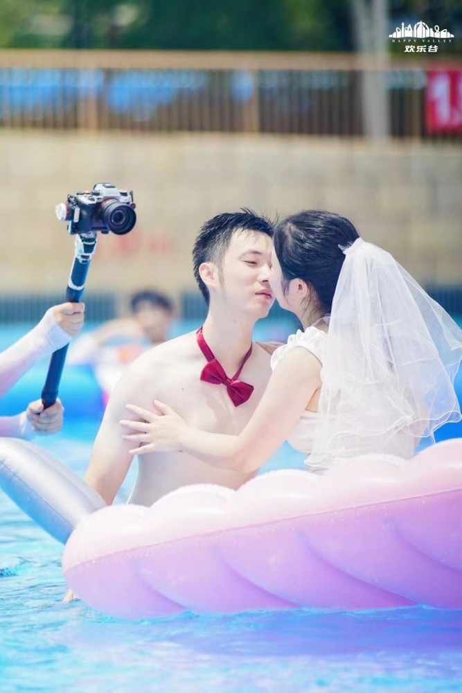 超浪漫武汉情侣水上过七夕心动约会惊喜告白