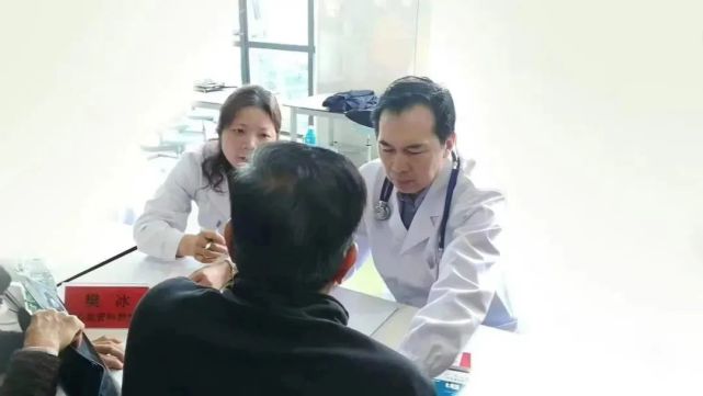 不能让病人失望"樊冰,原高港区田河镇戴集村人,复旦大学附属中山医院