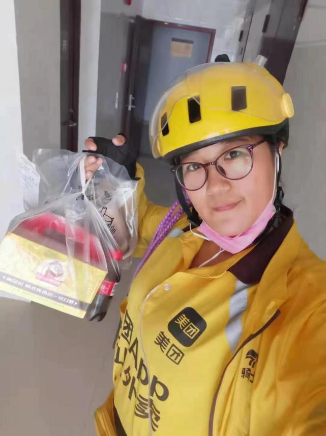 一场猪瘟下来,黑龙江的刘海燕夫妻养的上百头猪都死了,不仅婚后多年的