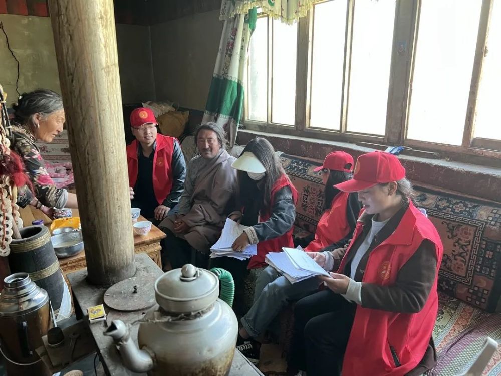 文明实践在当雄|乌玛塘乡开展"网络文明进村居"暨"我来教你数字技能"