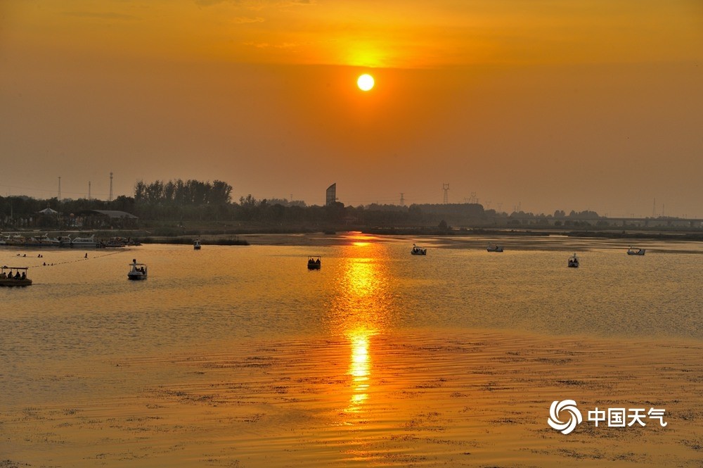 超治愈落日余晖映照河南汝河仿佛置身画卷中