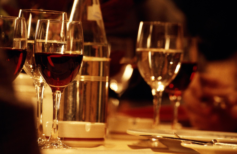 葡萄酒的四种摆放方式解析-舞儿网
