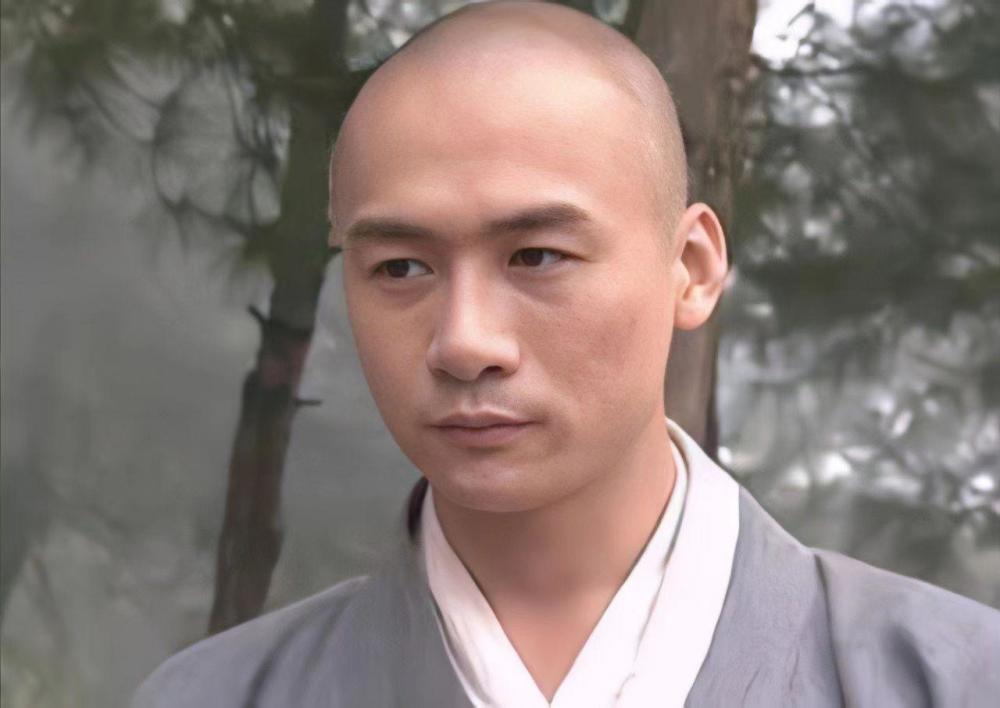 击杀而亡,这样的剧情可以让读者们看得激情四射,可萧峰抢了虚竹的风头