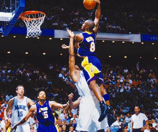 奥尼尔晒科比骑扣霍华德视频 已成历史名场面