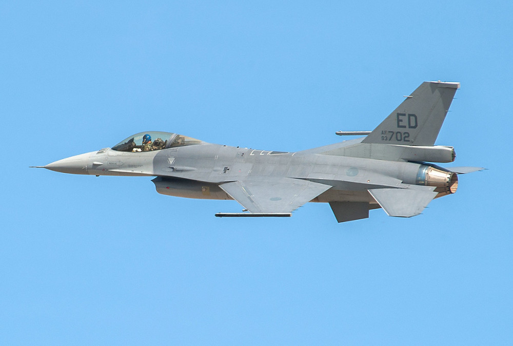台湾f16战机图片