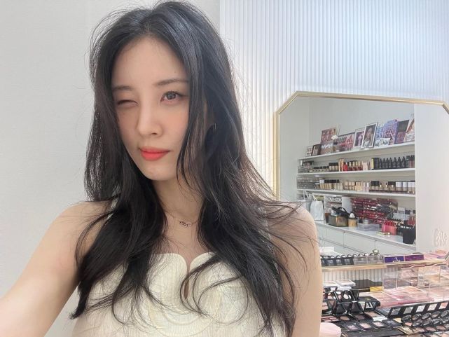 少女时代徐贤晒照好似重回15年前出道初期,韩网友:清纯本纯!