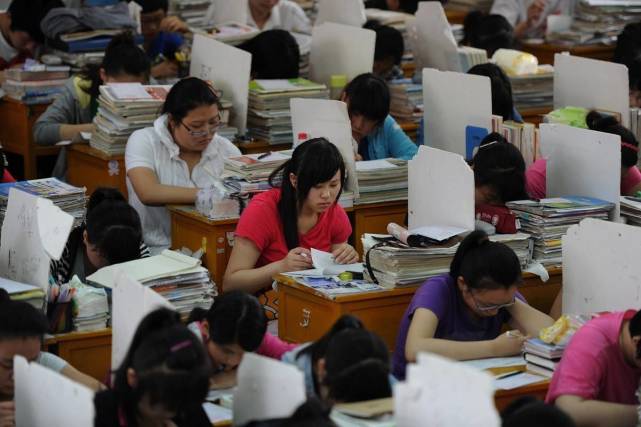 高考复读，在家“自学”可以吗？过来人劝你放弃这个念头！_腾讯新闻