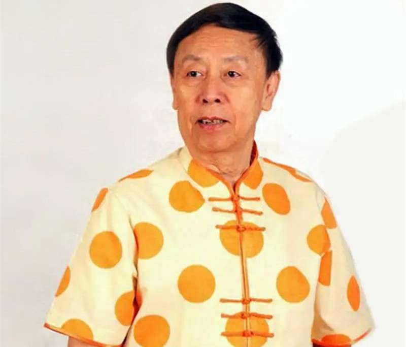 港星黄一山定居内地,开心与广东相声大师聚会,对方85岁仍精神好_腾讯