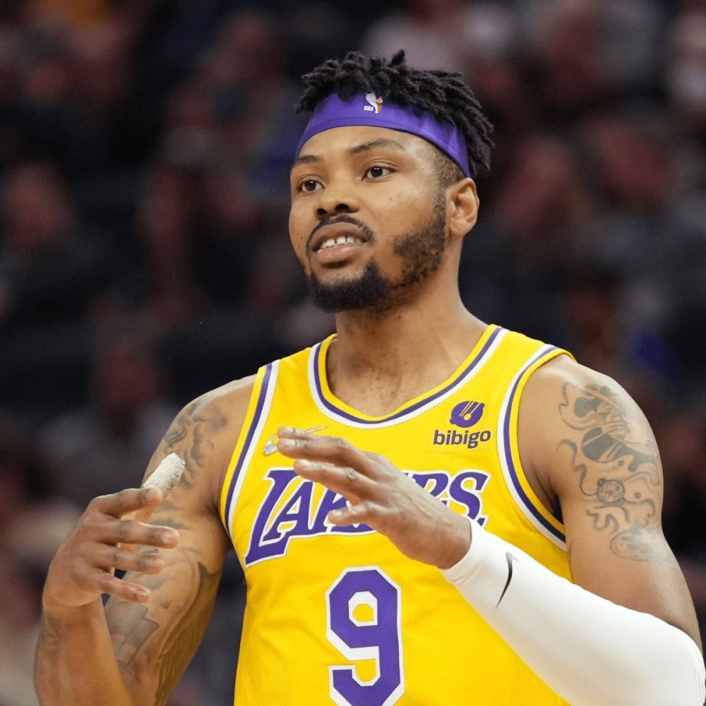 因为他认为在湖人的夺冠希望更大,事实证明,贝兹莫尔做出了一个错误的