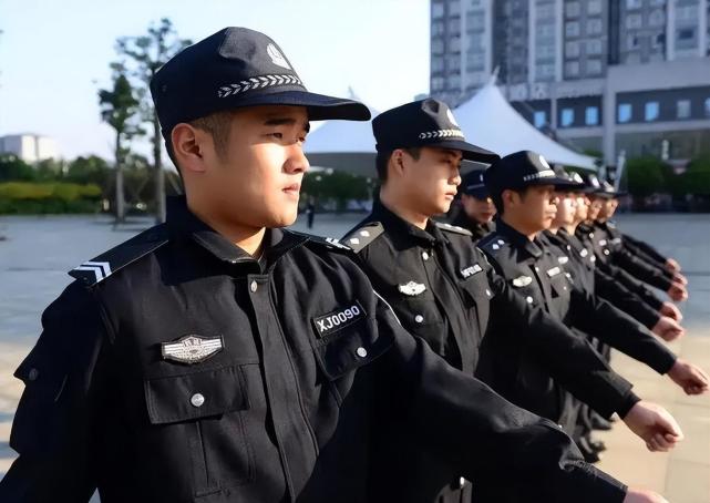 錦州市公安局對外招聘輔警人員需要265名,因為工作的特殊性,要求報考