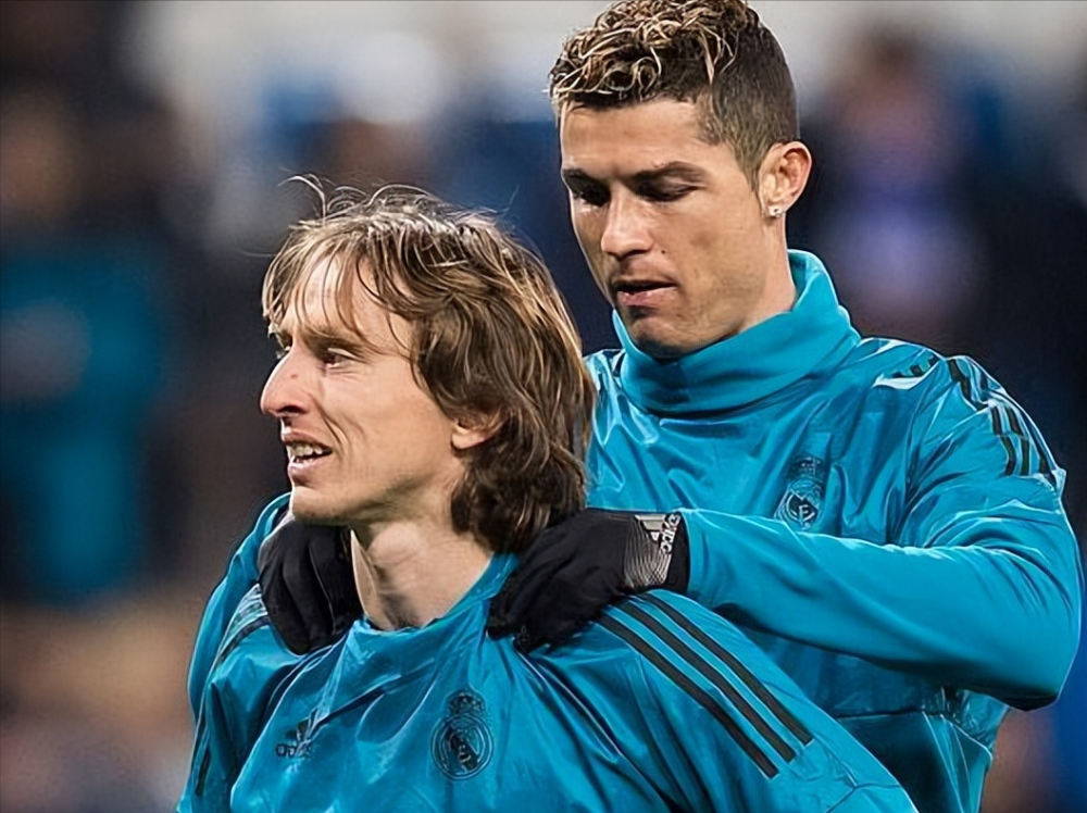 大度莫德里奇替c罗解围他不是刺头球员皇马球迷会想念他