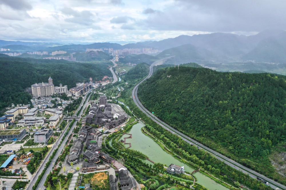 走进县城看发展|贵州龙里:小县城走上产城融合路