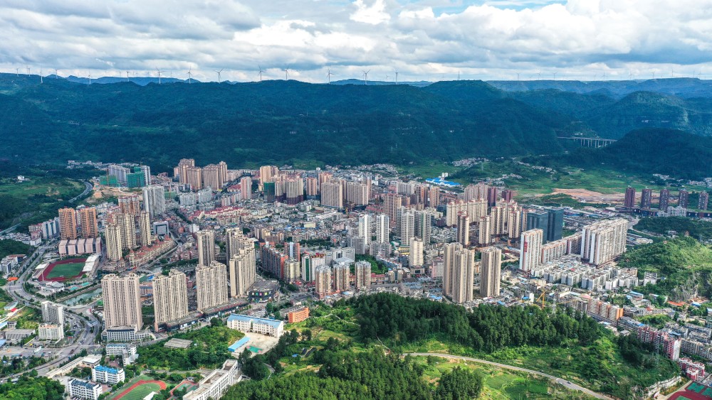 (走进县城看发展·图文互动)贵州龙里:小县城走上产城融合路_腾讯新闻