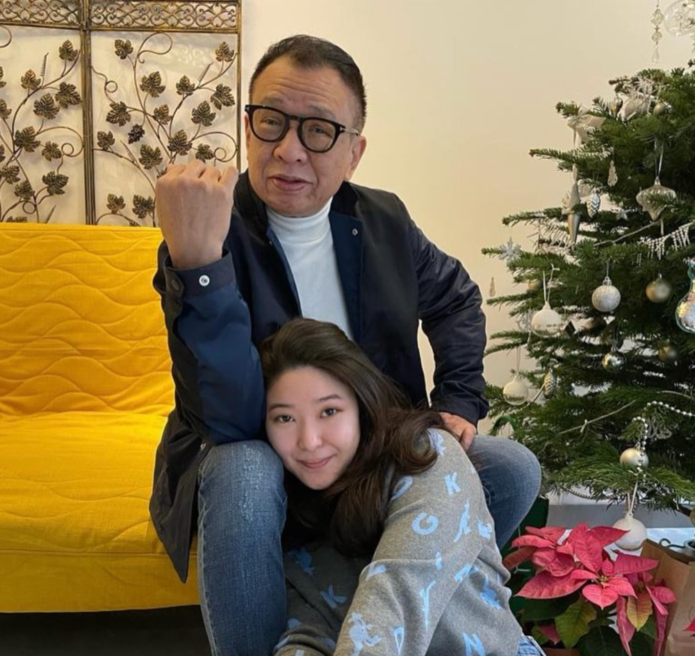 73岁许绍雄已拿新加坡绿卡!