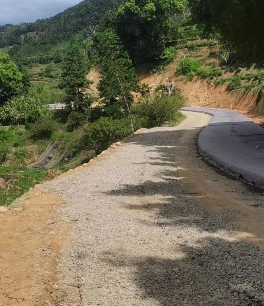 百日行动筑牢安全防线福安交警持续开展道路隐患排查