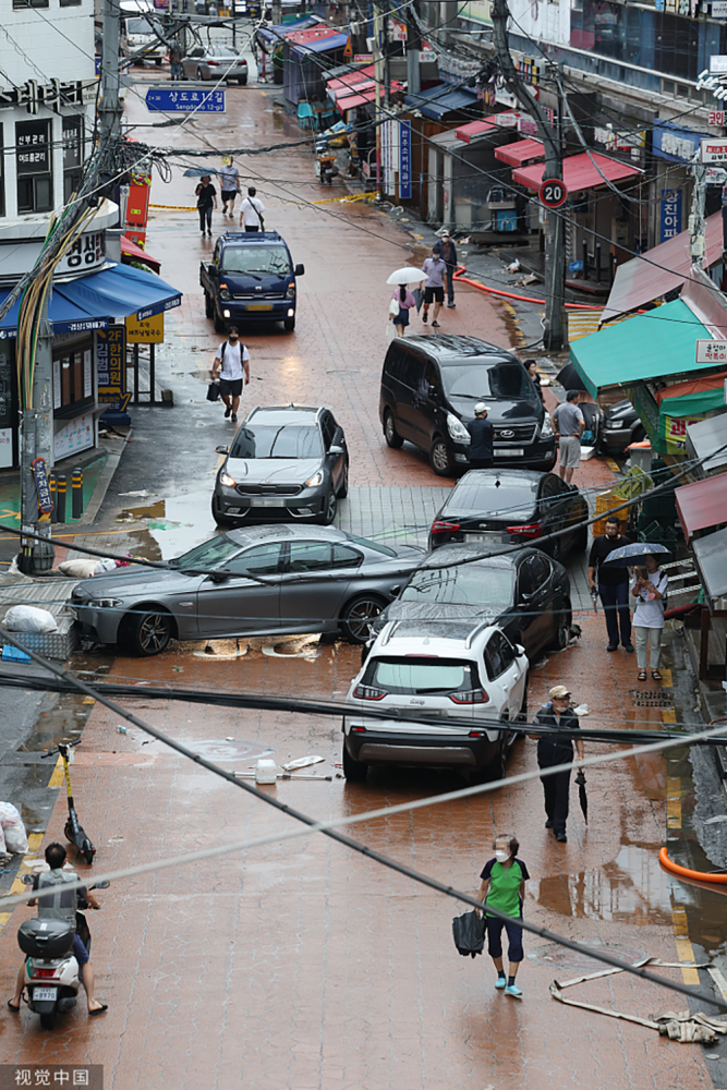 韩国紧急应对首都圈暴雨：已致7死6失踪，警报升至“严重”级别