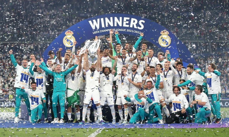 7进决赛4夺冠皇马8亿战舰出击冲2022年第4冠助本泽马捧金球