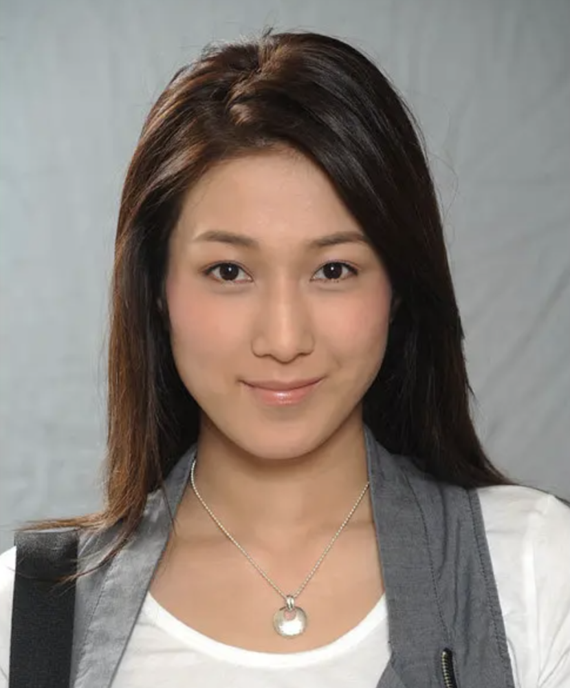 38岁钟嘉欣为儿女庆生,两萌娃都像医生爸爸颜值高,三胎呼之欲出_腾讯