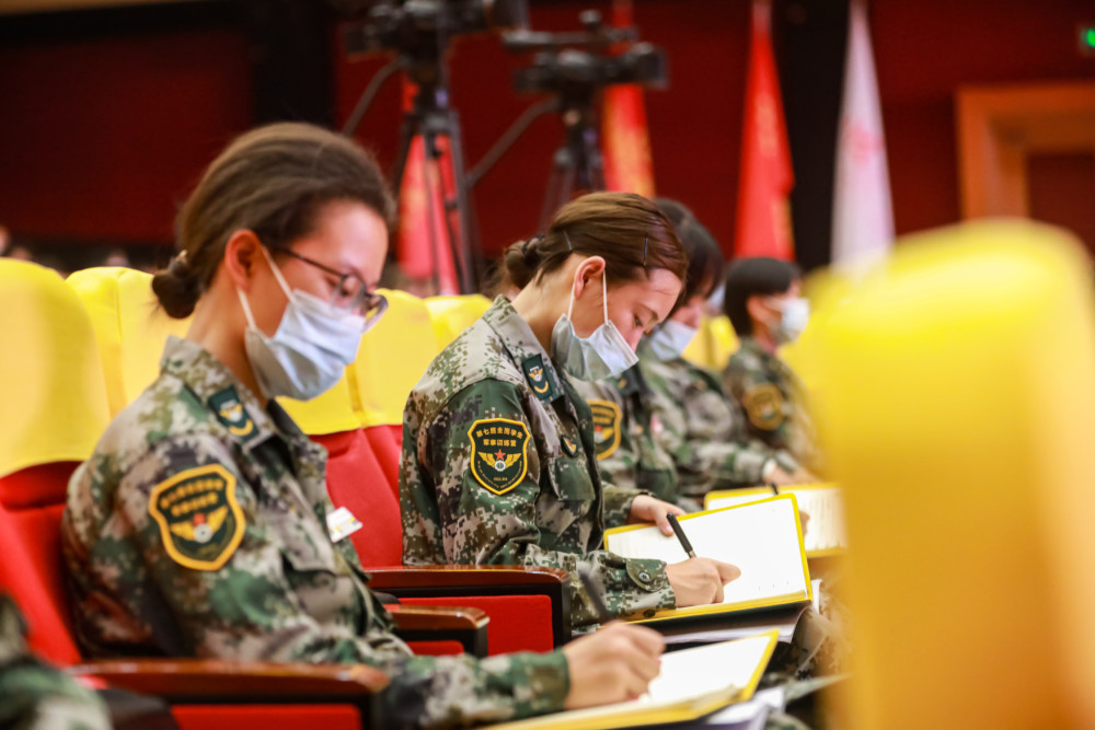 回到課堂！八一勛章獲得者錢七虎為學生授課新航道派樂多快樂英語怎么樣