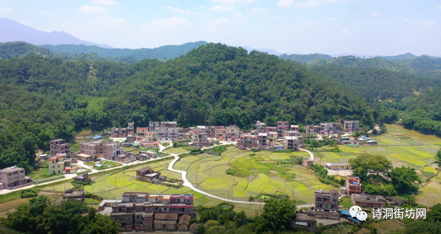 健营村四十八烈士纪念碑,是怀集县德育教育基地,诗洞镇革命老区基地