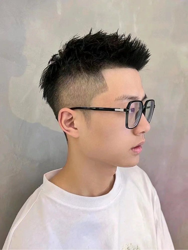 最有型的男士发型,简单时尚真精神,剪完就是帅插图3